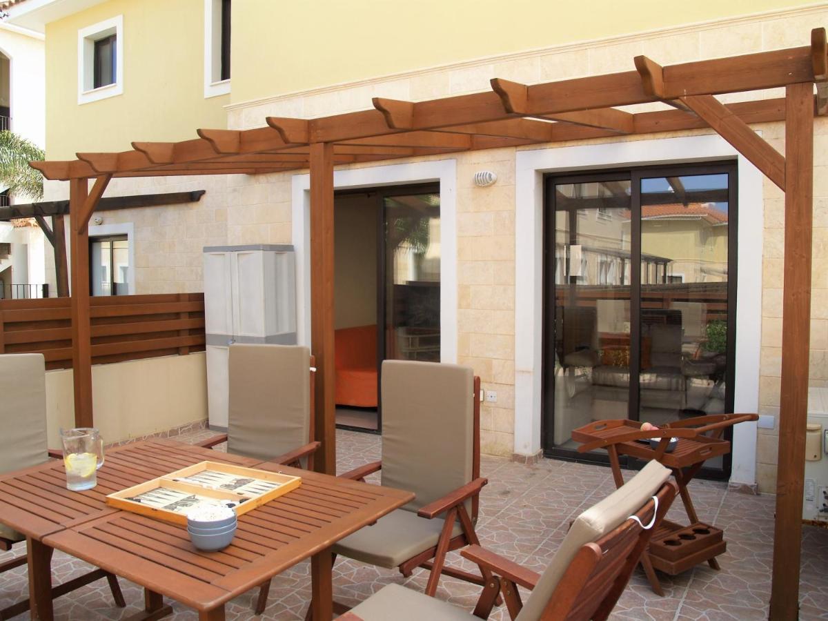Kyklades * Paralimni
