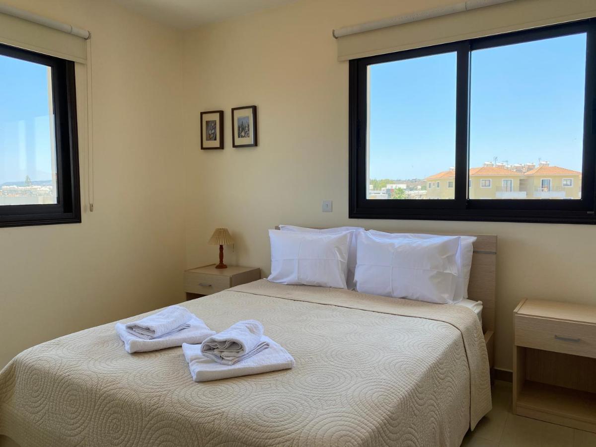 Kyklades * Paralimni