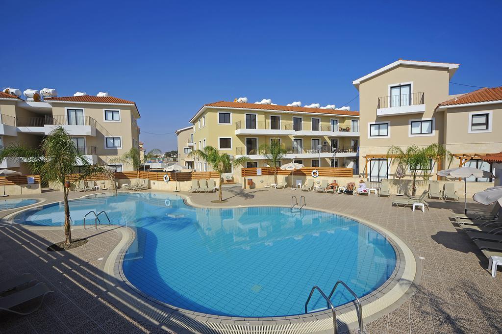 Kyklades * Paralimni